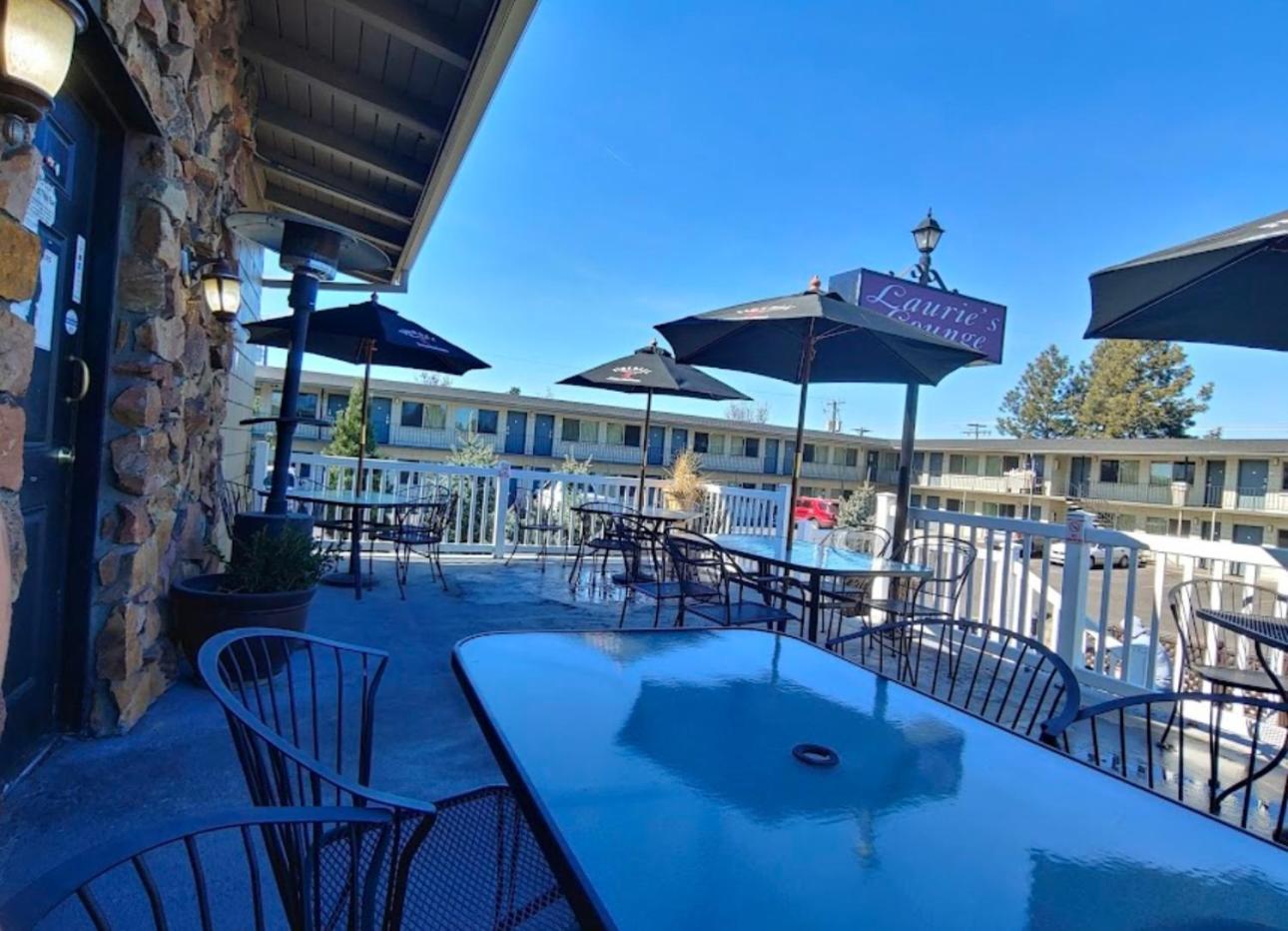 Bend Inn & Suites Exterior foto